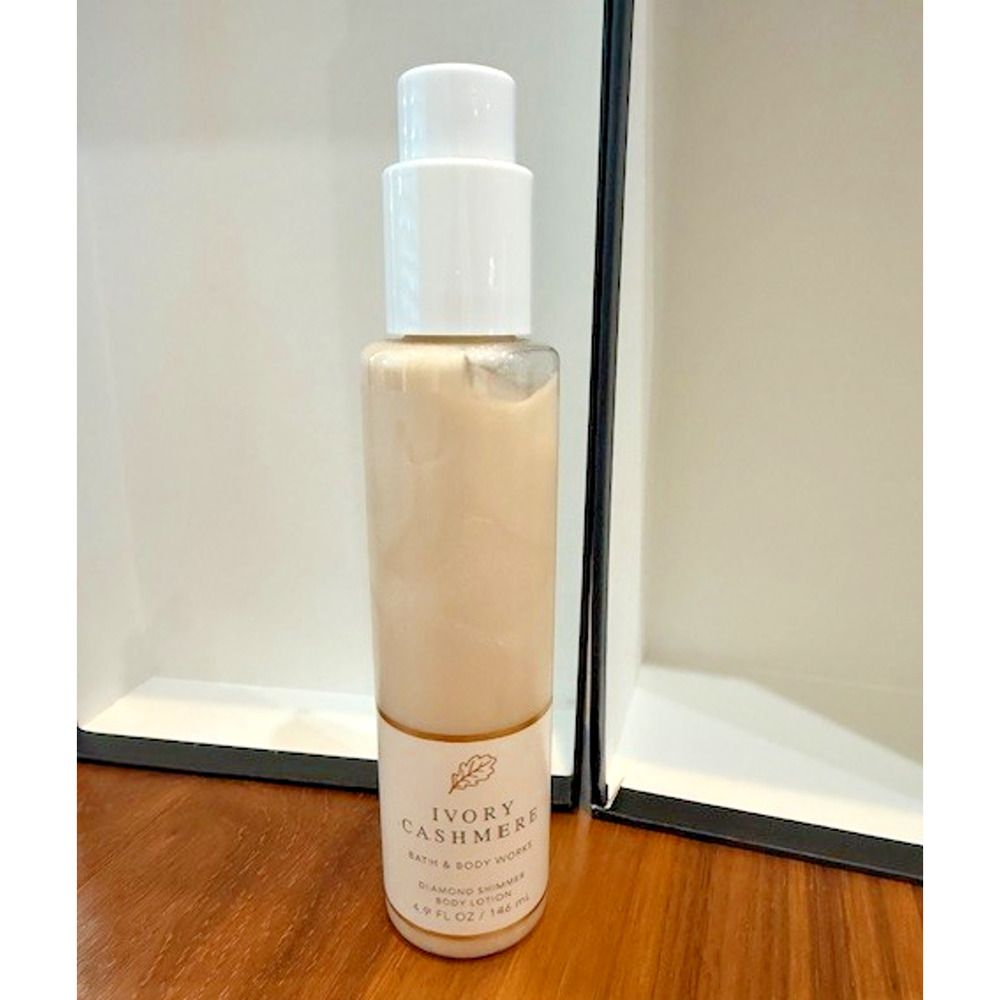 Bath & Body Works IVORY CASHMERE DIAMOND SHIMMER Body Lotion 4.9 Fl. Oz. New